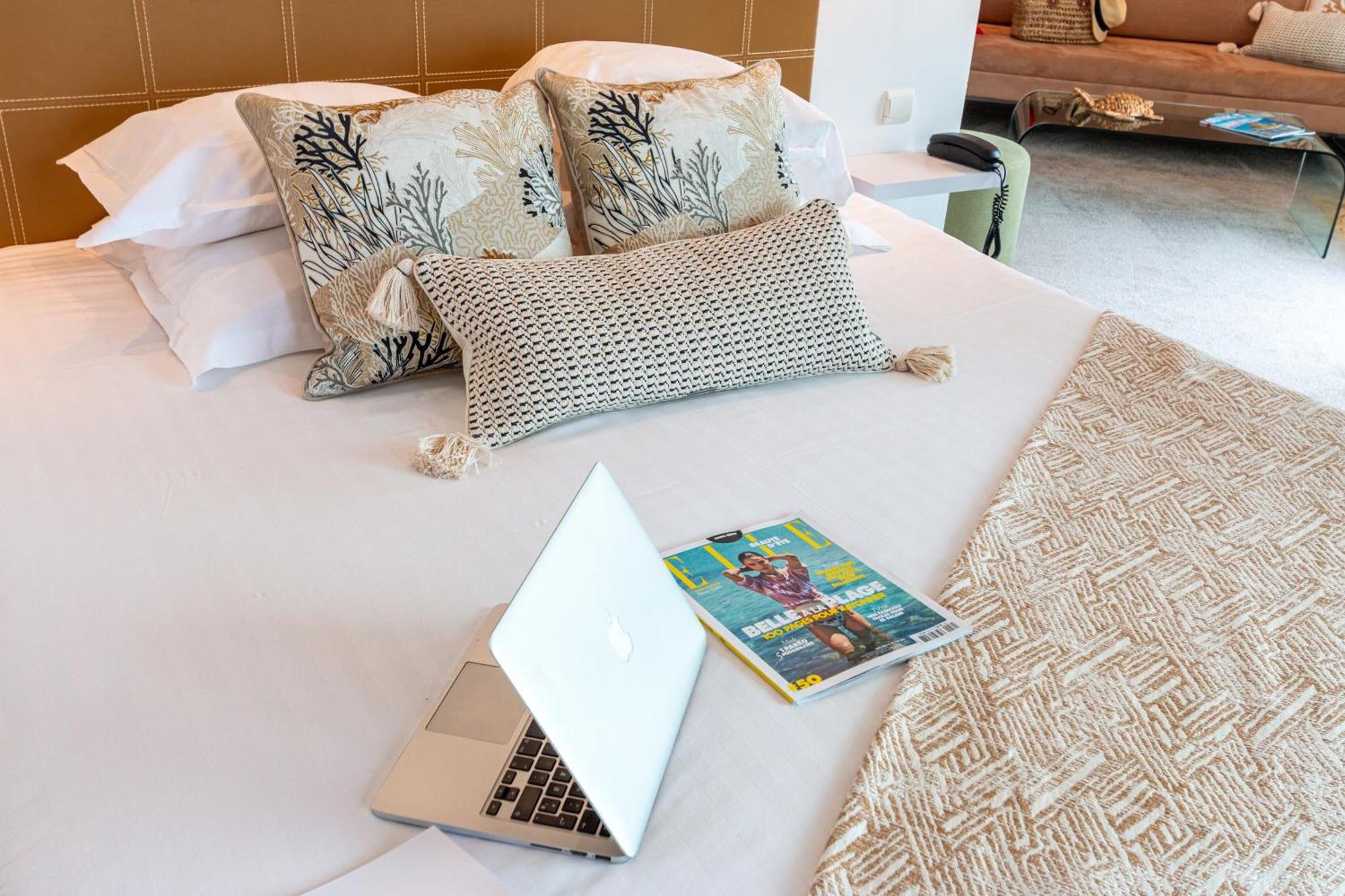 Hotel La Marine بارنفيل-كارتريت المظهر الخارجي الصورة