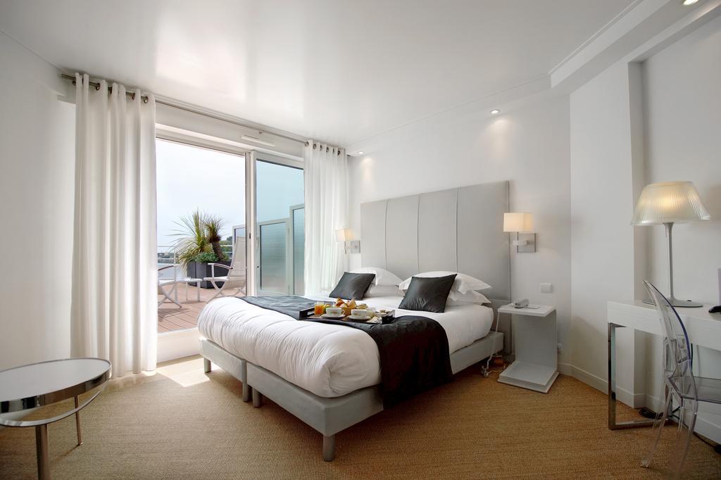 Hotel La Marine بارنفيل-كارتريت المظهر الخارجي الصورة