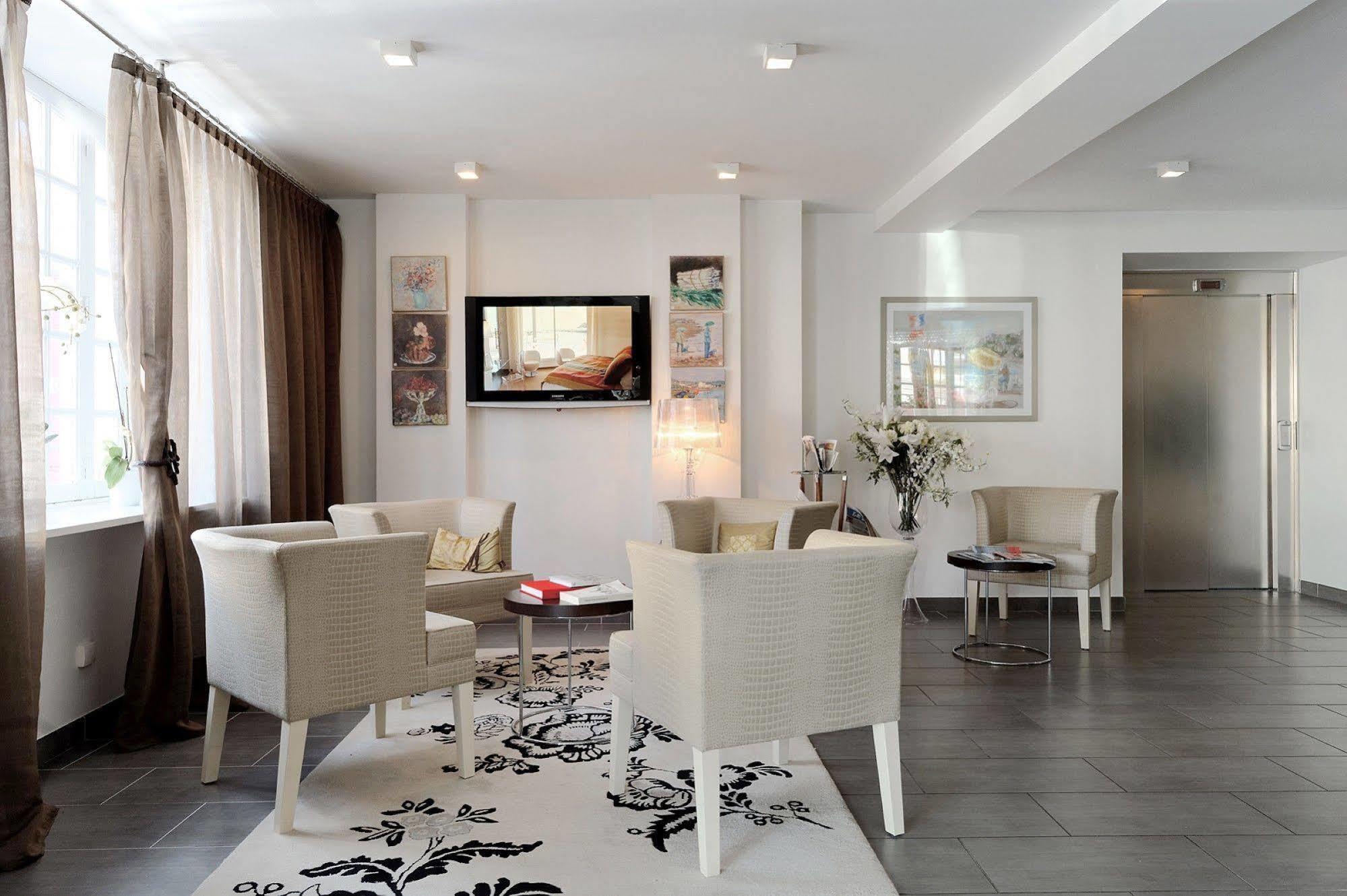 Hotel La Marine بارنفيل-كارتريت المظهر الخارجي الصورة
