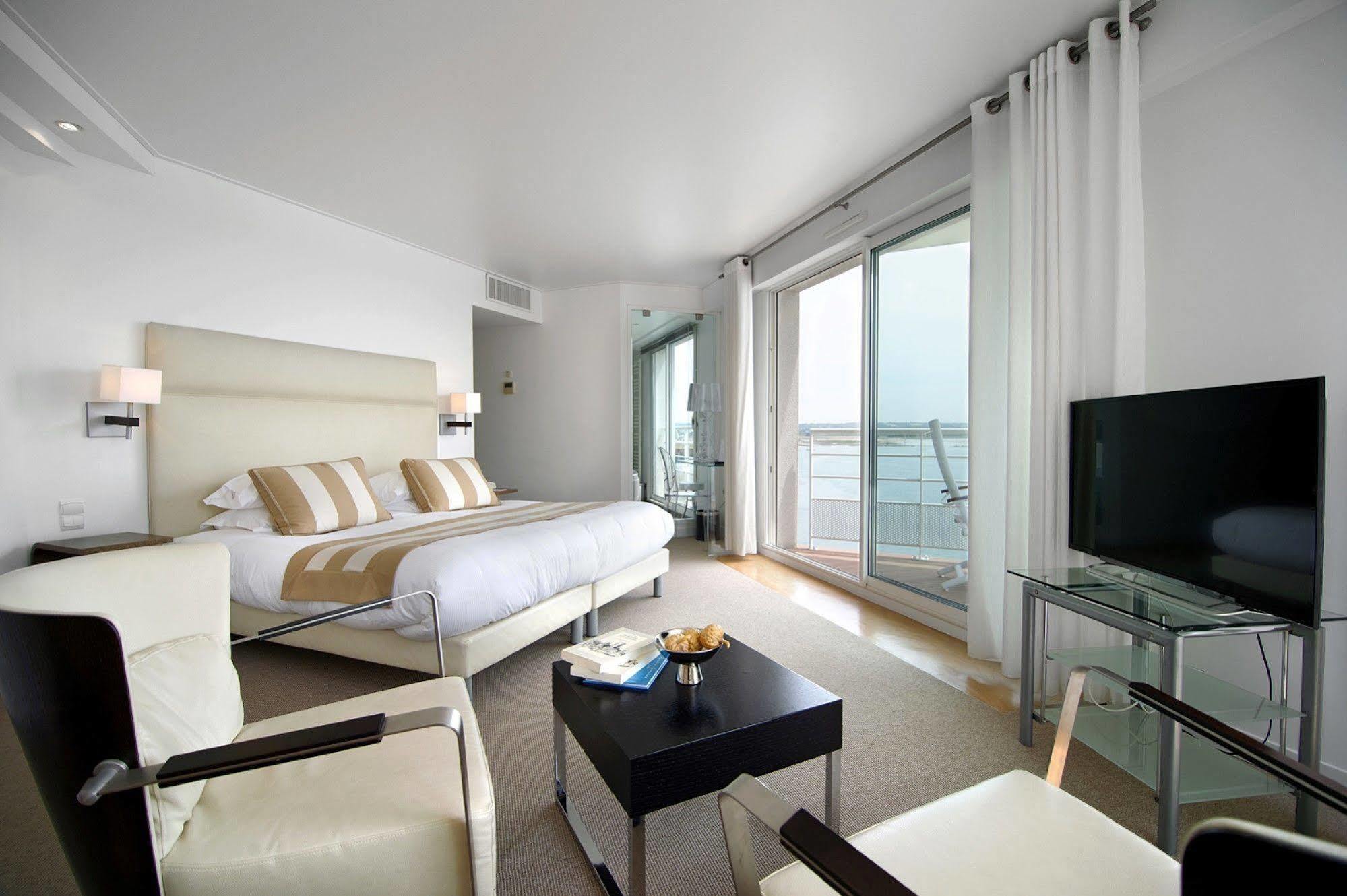 Hotel La Marine بارنفيل-كارتريت المظهر الخارجي الصورة